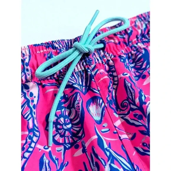 Vineyard Vines 5 Inch Printed Chappy Swim Trunks Size XL Pink Blue Seahorses